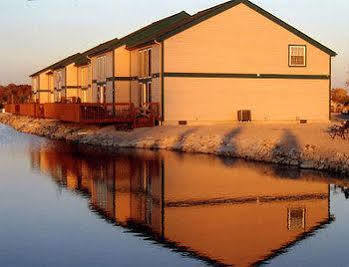Отель The Bays Edge Bay View Экстерьер фото