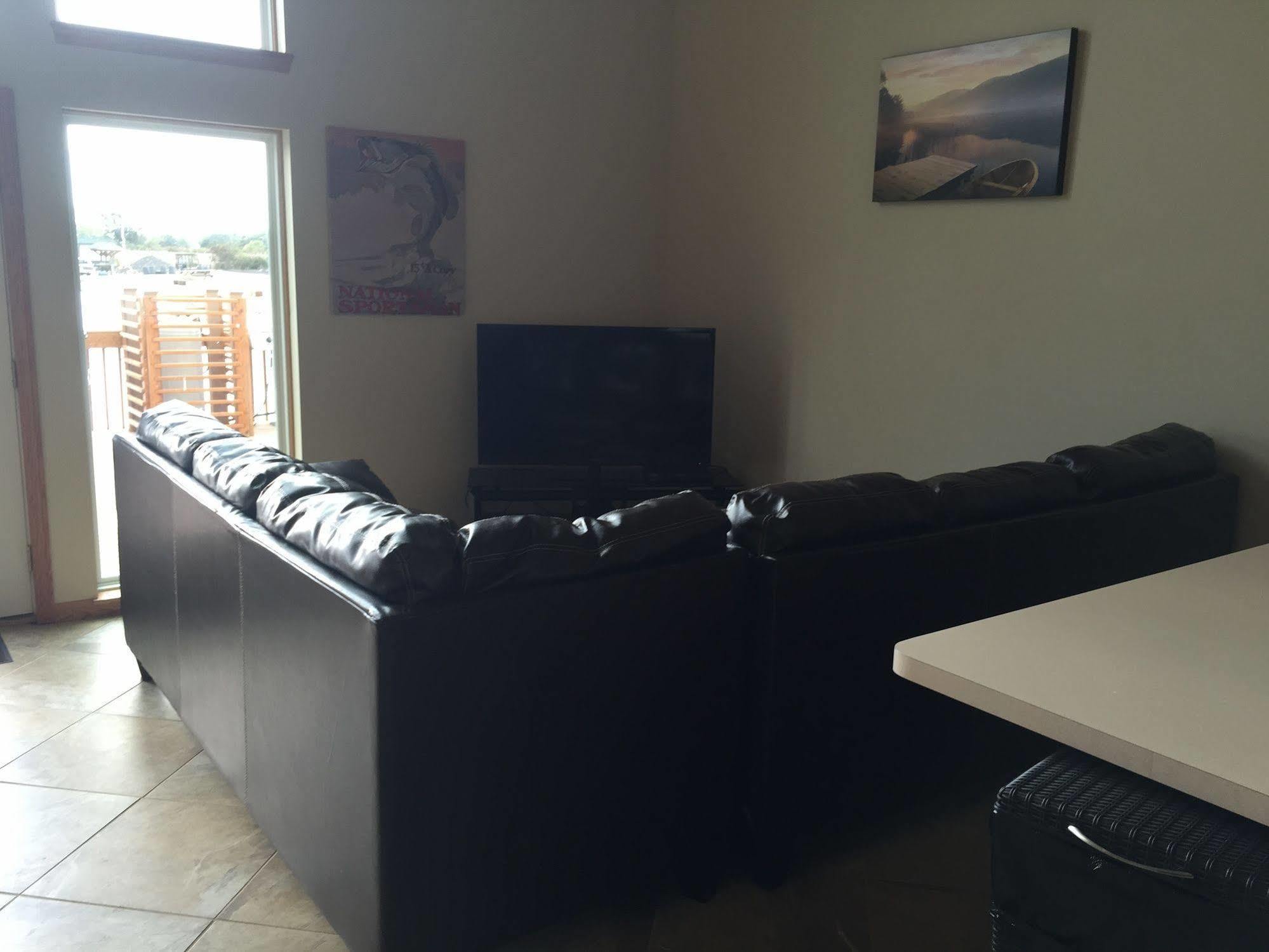 Отель The Bays Edge Bay View Экстерьер фото